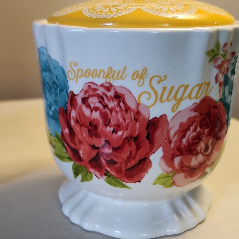 The Pioneer Woman Sugar Bowl and Salt & Pepper shaker set . EUC - Picture 2 of 7